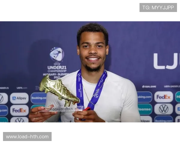 恩梅查取代勒温首发，利兹联锋线竞争白热化